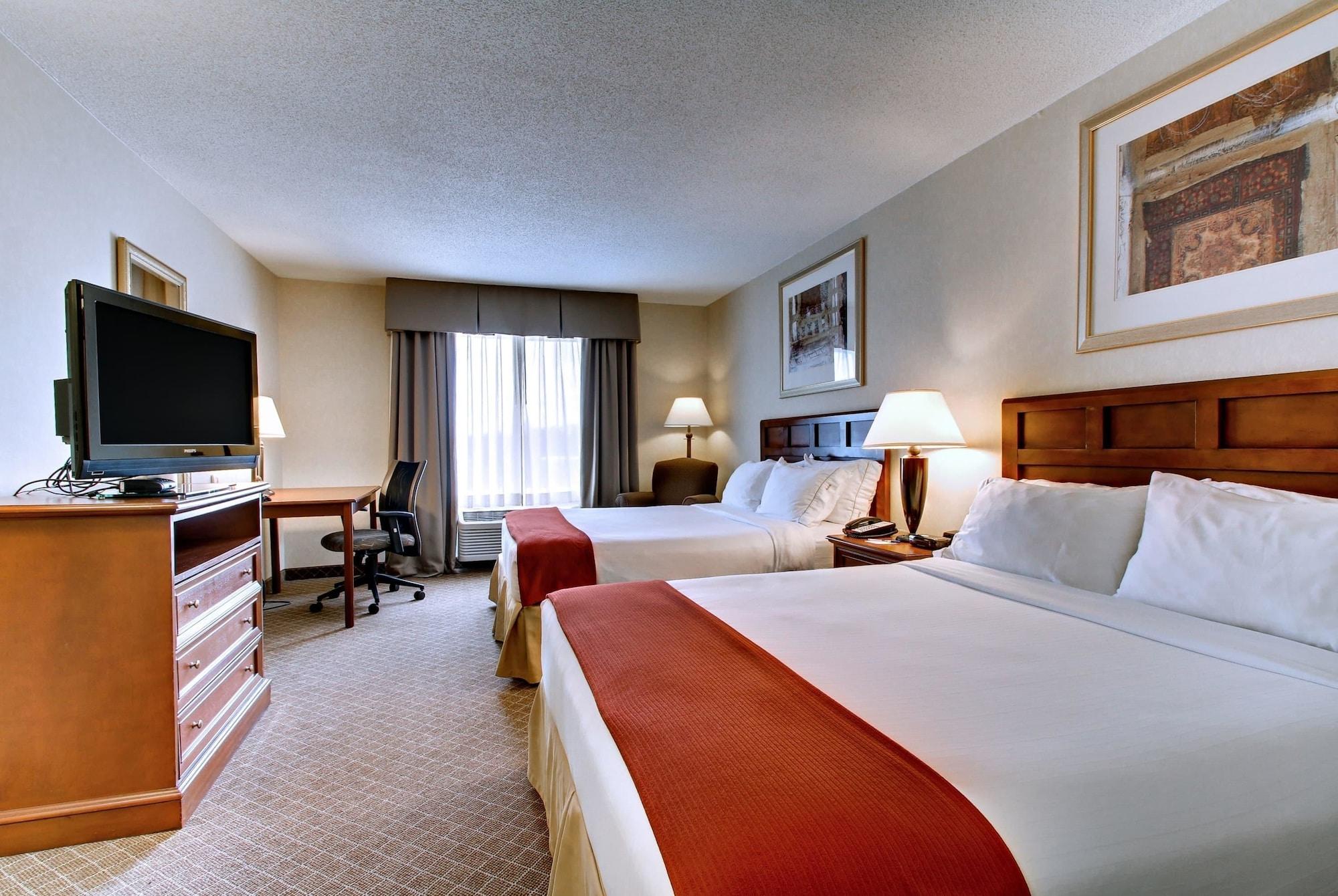 Baymont By Wyndham Kirksville University Area Bagian luar foto
