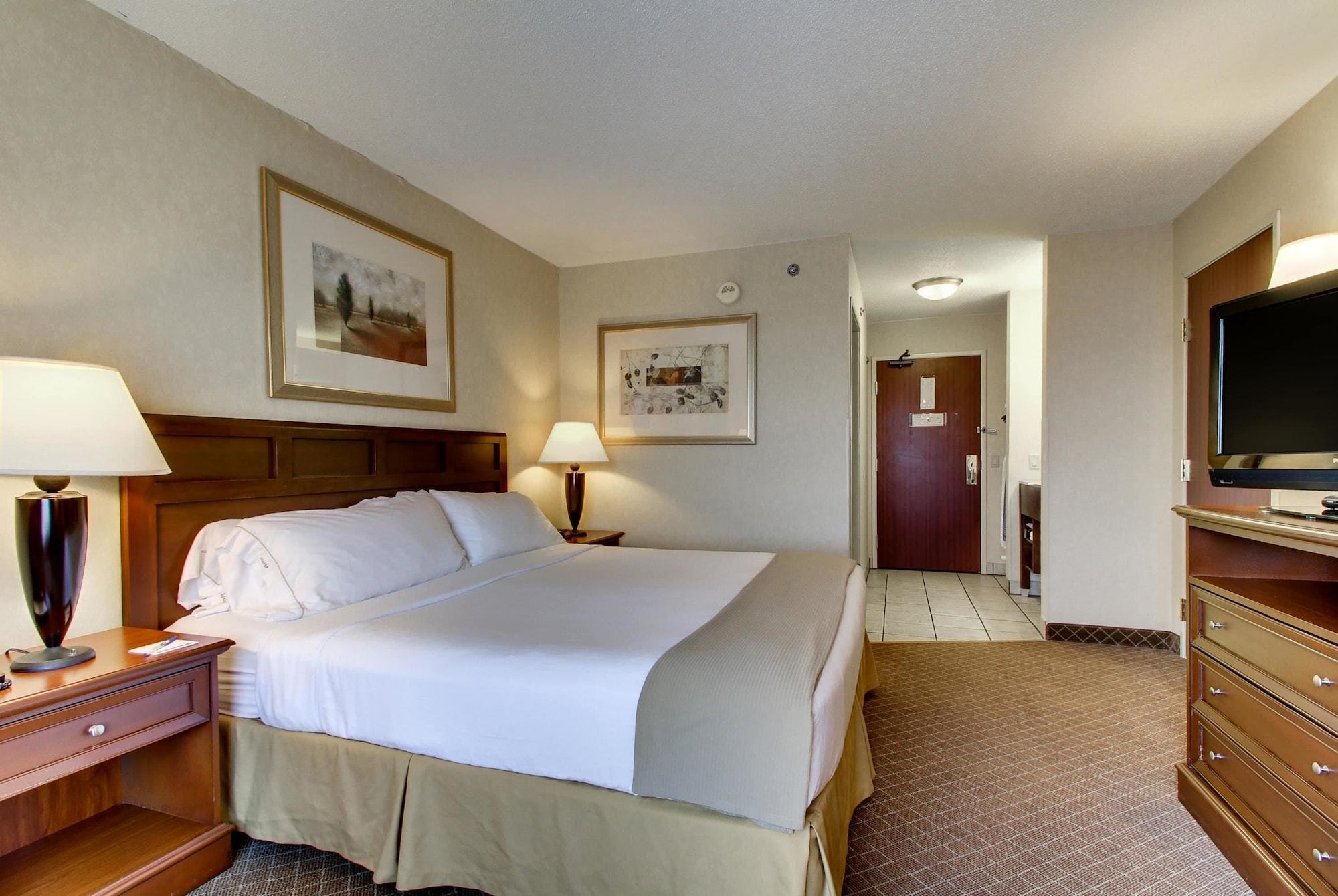Baymont By Wyndham Kirksville University Area Bagian luar foto