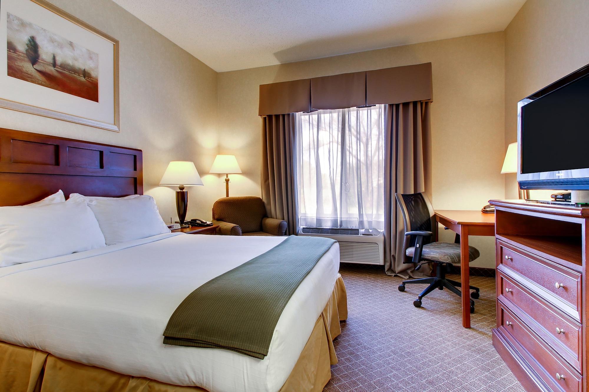 Baymont By Wyndham Kirksville University Area Bagian luar foto