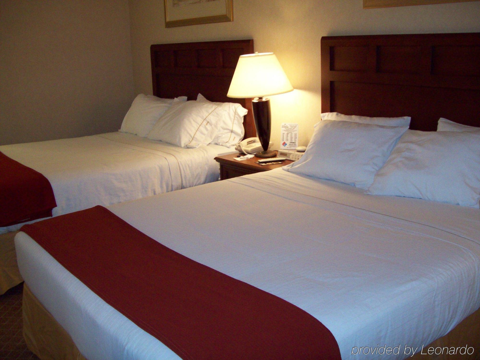 Baymont By Wyndham Kirksville University Area Ruang foto