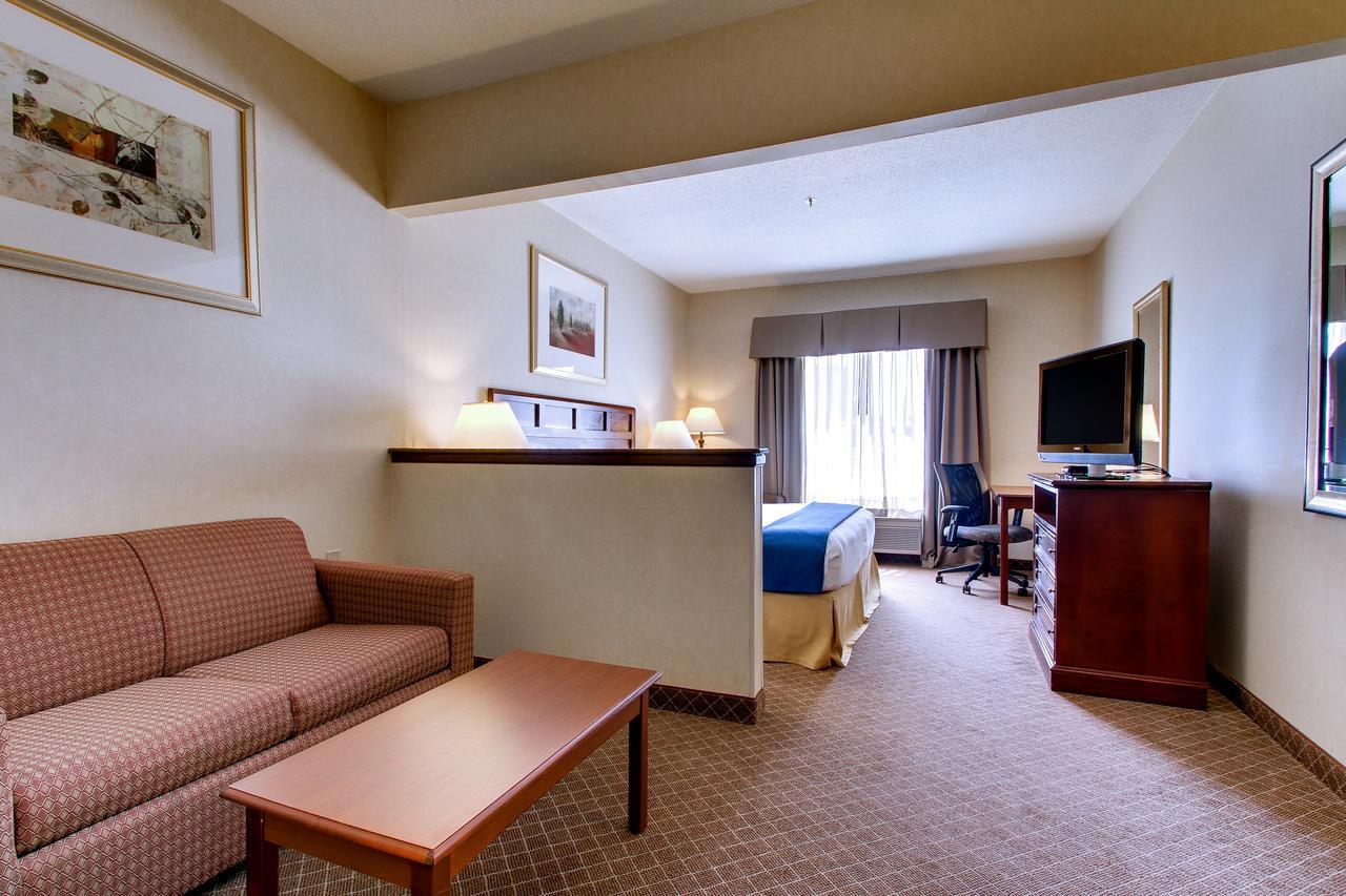 Baymont By Wyndham Kirksville University Area Bagian luar foto