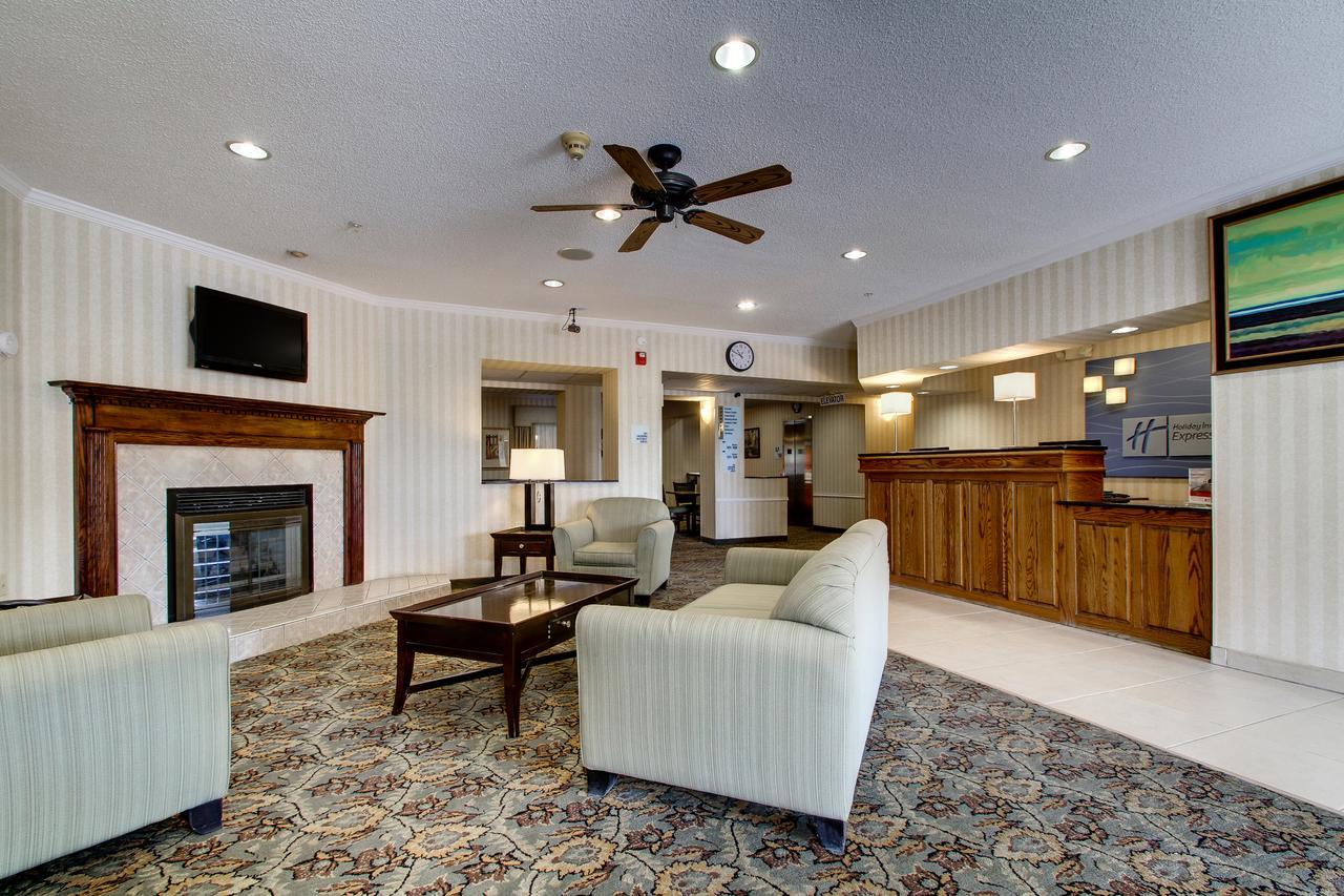 Baymont By Wyndham Kirksville University Area Bagian luar foto