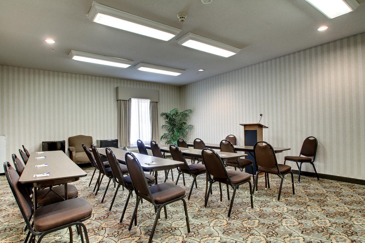 Baymont By Wyndham Kirksville University Area Bagian luar foto